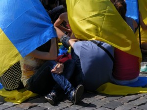 Антифашисти з ПР підтерлися українським прапором