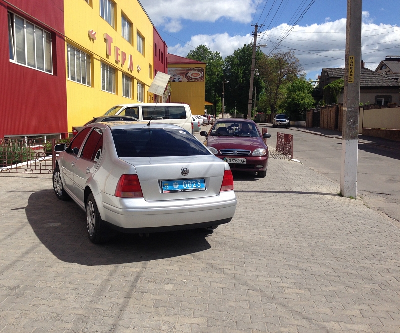 міліція в Тернополі порушує правила дорожнього руху