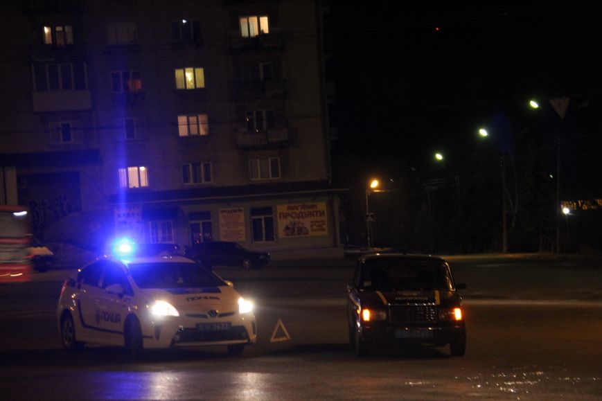 В Тернополі поліцейська машина потрапила в ДТП - фото 1