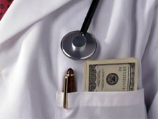 врачи на западной Украине берут взятки долларами