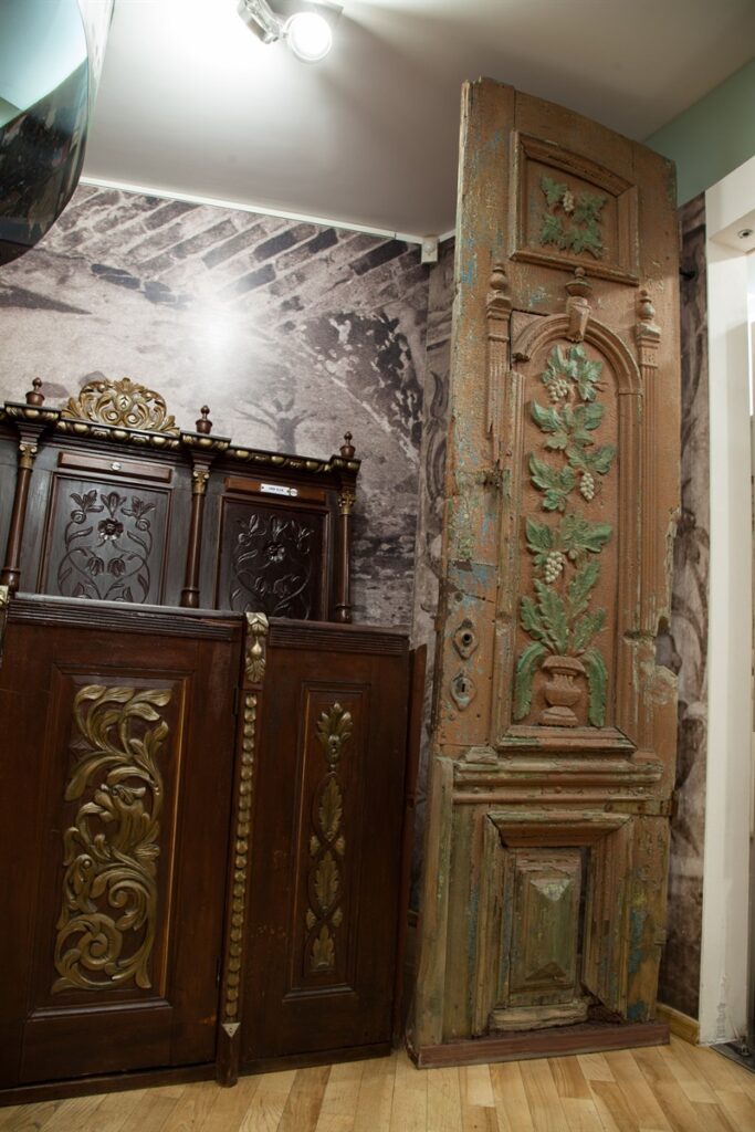 Stolen ancient synagogue doors from Ternopil turned up in Moscow_1